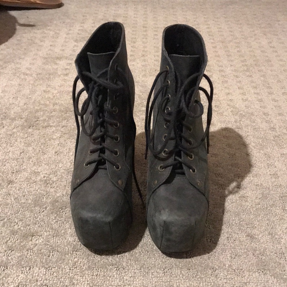 Lita Jeffrey Campbell's